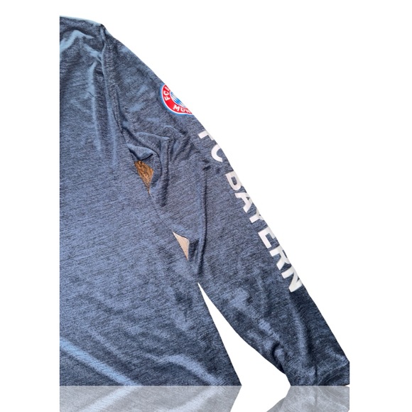 FC Bayern Munchen Longsleeve Dri-Fit Logo Shirt: Bundesliga: Harry Kane: Medium - Picture 2 of 4